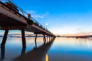 Obraz premium long tail boat at Chalong pier