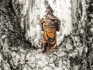 God warrior emperor stand on and heartwood background