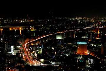 Fototapeta na wymiar 北九州市　高塔山公園からの夜景