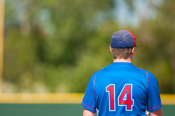 First baseman playing in game.