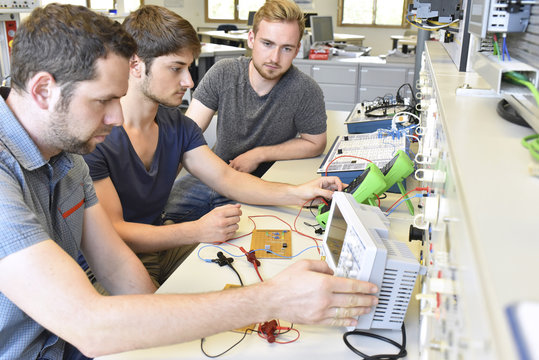 Technical instructor teaching students