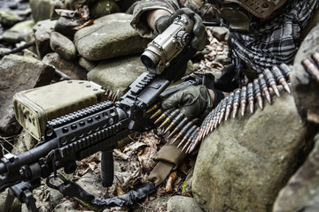 Fototapeta premium army ranger machine gunner