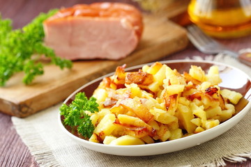 Roasted potato with fresh herbs