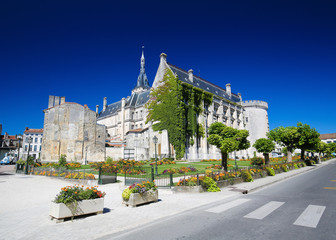 Town Hall of Angouleme, France. - 125737395