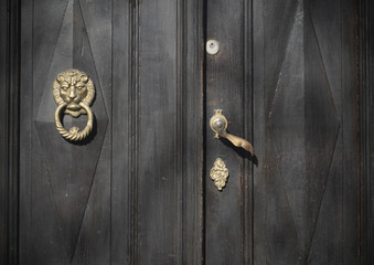 Old doors, handles, locks, lattices and windows
