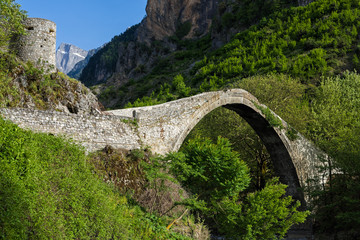 Fototapeta na wymiar The historical stone bridge of Konitsa in Epirus, Greece