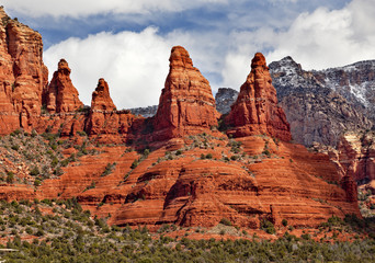 Fototapeta premium Madonna and Nuns Orange Red Rock Canyon Sedona Arizona