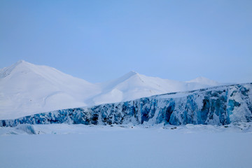 Fototapeta na wymiar Blue light and glacier