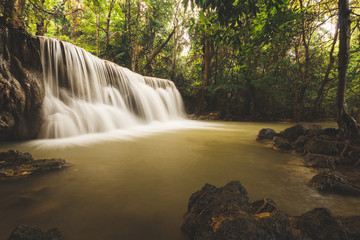 Fototapeta na wymiar Huay Mae Kamin Waterfall, beautiful waterfall in Kanchanaburi province, Thailand.