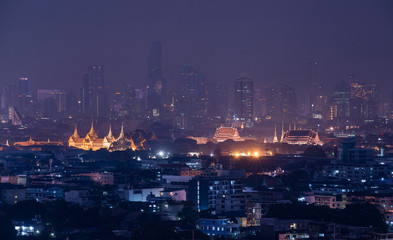 Fototapeta na wymiar The beautiful scenery of Bangkok the capital cities of Thailand in the night time.