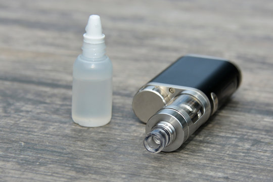 Electronic cigarette and liquid for her 