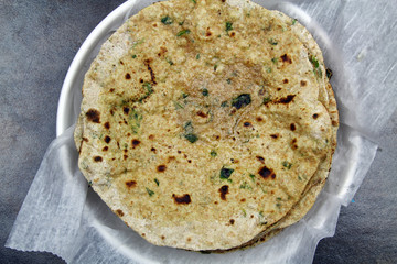 Chapati with chopped spinach leaves