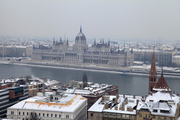 Fototapeta premium parliament building and Danube river at winter, Budapest