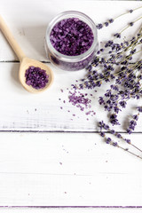 Obraz na płótnie Canvas lavender bath salt on wooden table top view