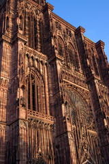Fototapeta premium Straßburger Münster - Cathédrale Notre-Dame de Strasbourg