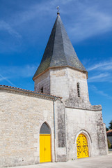 Fototapeta na wymiar Charron, église saint Nicolas. Charentes maritimes, Poitou Charentes, France