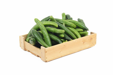 Gurken in einer Kiste