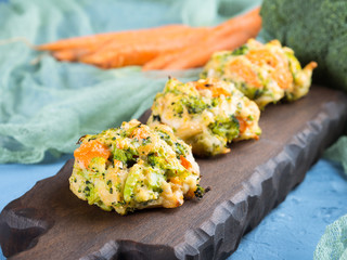 Bites with carrots and broccoli