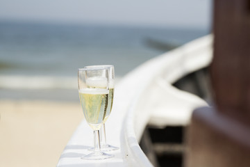 Sekt am Strand