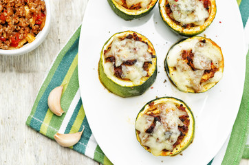 meat of red bell pepper stuffed zucchini