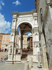 Detalle arquitectónico en Siena