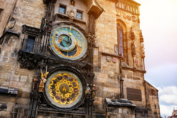 Obraz premium Słynny zegar astronomiczny w Pradze
