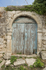Fototapeta na wymiar Alte Holztür auf der Insel Kreta