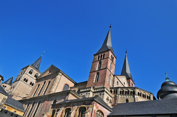 Fototapeta na wymiar Treviri (Trier), La Catedrale - Germania