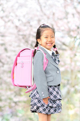 新一年生の女の子（桜）