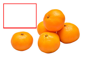 Ценник продажи мандаринов.