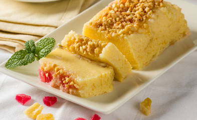Sliced rice pudding with nuts