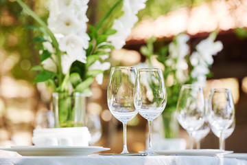 restaurant table appointments