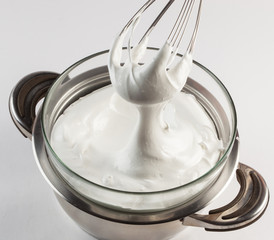 Swiss merengue being prepared in a bain-marie.