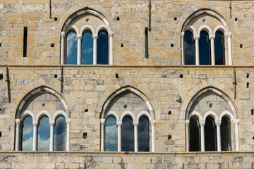 Fototapeta na wymiar Medieval windows