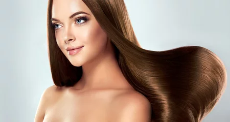 Papier Peint photo Lavable Salon de coiffure eautiful model girl with shiny brown straight long  hair . Care and hair products .  