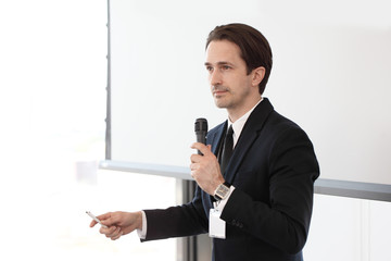 Speaker with microphone