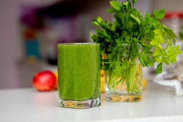 Vitamin cleansing green smoothie. Detox