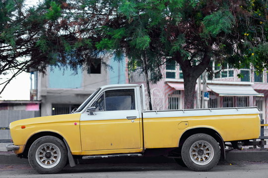 Old japanese pickup truck. Kombolcha-Ethiopia. 0506