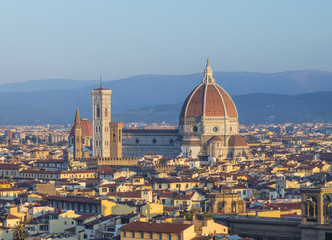 Fototapeta na wymiar view to warm morning in Florence