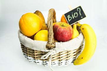 Bio ? / Frisches Obst im Korb / Obstkorb / Gesund