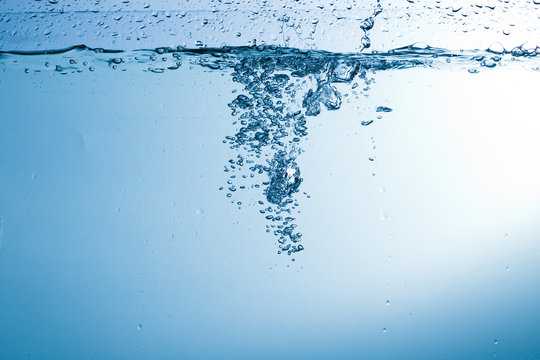 Water, drops, sprays, splashes, stream, flow, abstraction, minim