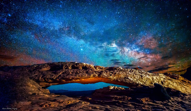 MiIlky Way over Mesa Arch