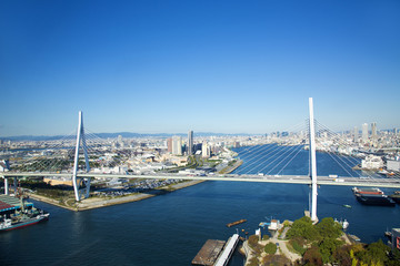 大阪天保山大橋と街並み