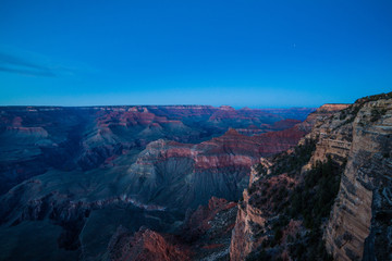 Fototapeta na wymiar A view of grand canyon from south rim at blue hour