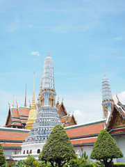 Naklejka premium two blue pagoda with red roof at thailand summer holiday travel trip