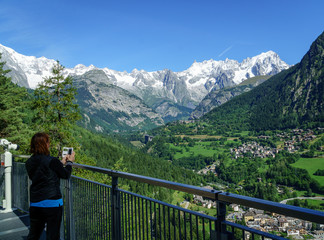 Fototapeta na wymiar Landscape Mont Blanc from Italy