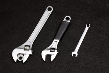 гаечные ключи с металлическими гайками