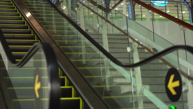 Moving Escalator Up, Mecanic, Electric, Stair and Escalators in a Public Area. 4K