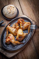 Fried chicken wings.