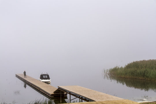 Steg auf dem Luban-See, Lettland